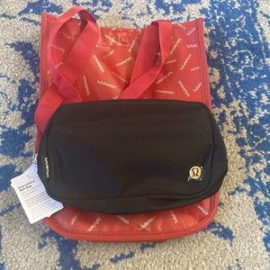 Lululemon everywhere belt bag (NWT)